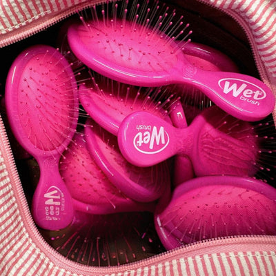 Perché scegliere una spazzola Wet Brush? I benefici per capelli sani tutto l’anno